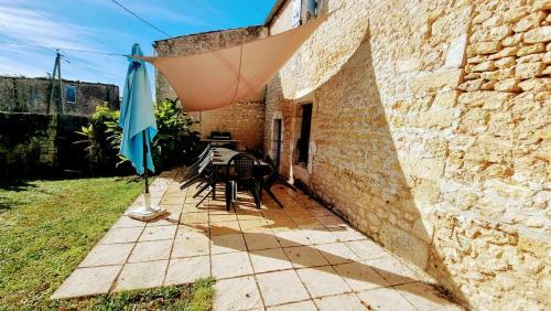 4 Bedroom Holiday Home With Private Pool And Garden
