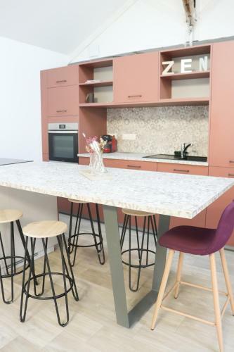 Apartamento Saint Junien : Superbe Appartement Au Calme