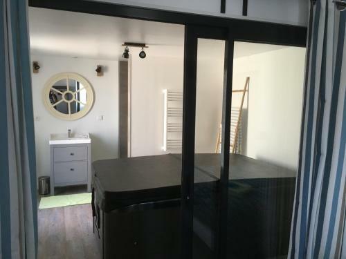 Apartamento G�te Avec Jacuzzi Privatif � Proximit� de L'oc�an