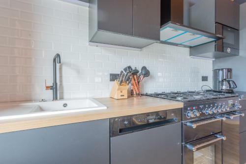 Le Petit Paradis, Chalet Au Coeur Des 3 Vall�es