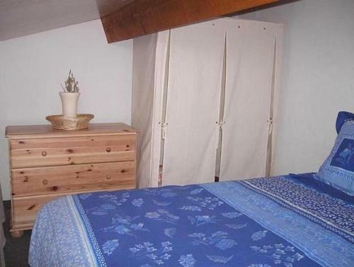 Mazet de Vacances Dans Le Domaine de L'espa�