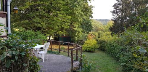 Le Chalet Du Lac de Chaume�on Au Coeur Du Morvan