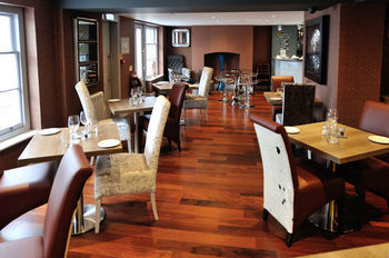 The Crescent Victoria Hotel