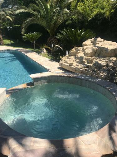 Luxueuse Villa Piscine Et Jacuzzi
