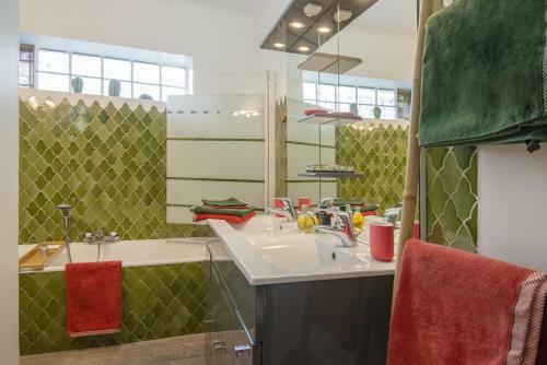 Apartamentos Mas Roseland