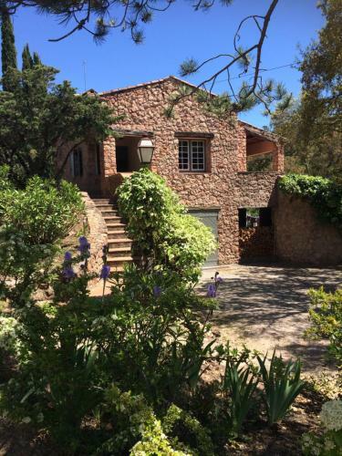 Hostal A L'or�e Du Bois