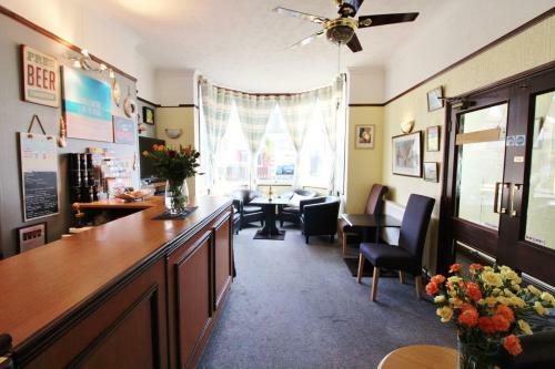 Hostal Maluth Lodge