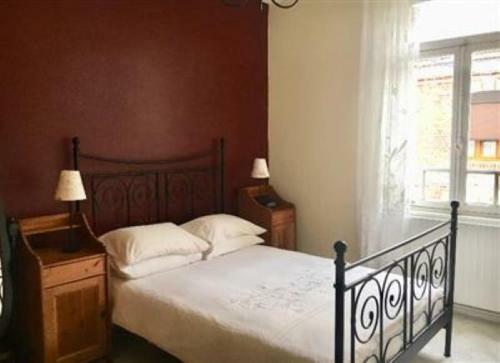 Spacious Quentoinise Town House