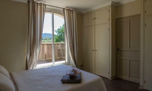 Villa Maison de Campagne Au Charme Proven�al
