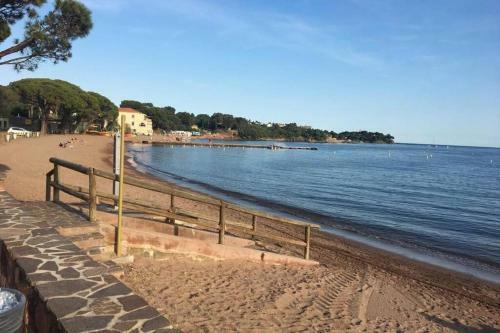Apartamento 2 Pi�ces, Beau Balcon,dans R�sidence Avec Piscine