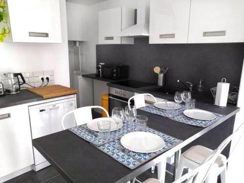 Beautifully Bright Apartment In Old Town Saint-tropez