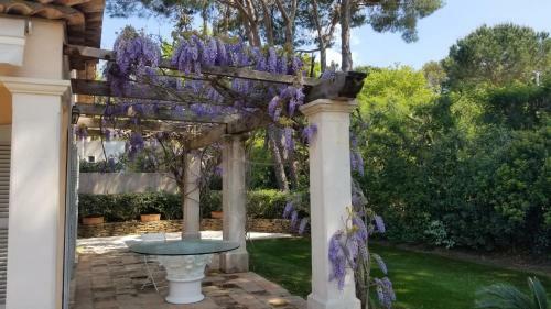 Belle Villa Trop�zienne/calme/piscine/3mn Du Centre