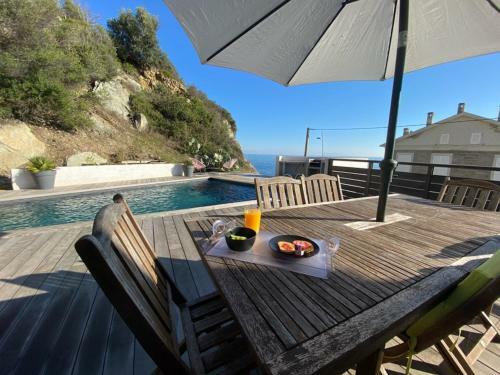 Haut de Villa Avec Piscine Au Bord de La Mer