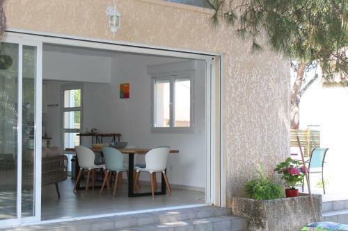 Villa Au Bord de Mer, Avec Vue Mer Et Acc�s Plage
