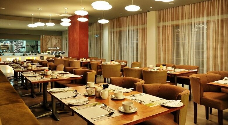 Hotel Protea Victoria Junction