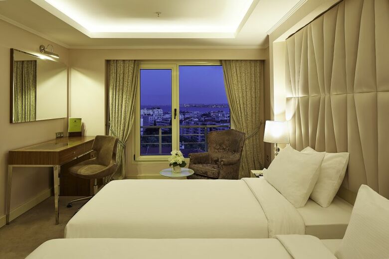 Hotel Doubletree By Hilton Izmir - Alsancak