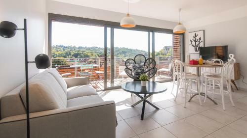 Apartamento Le Coquet Avec Balcon Terrasse Et Parking Priv�
