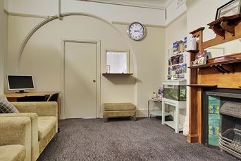 Hotel Neutral Bay Lodge