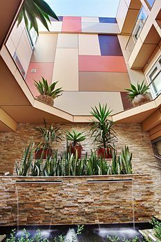 Aparthotel Adara Camperdown Hotel