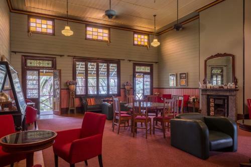Hotel Q Station
