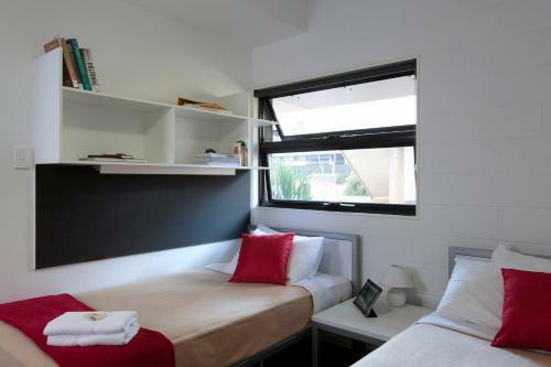 Apartamentos Uws Village