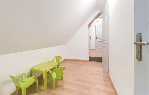Stunning Home In Ledinghem With Jacuzzi, Sauna And Wifi