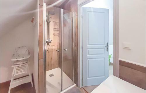 Stunning Home In Ledinghem With Jacuzzi, Sauna And Wifi