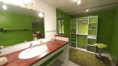 Cap-les Engreffieres - Piscine - Terrasse de R�ve