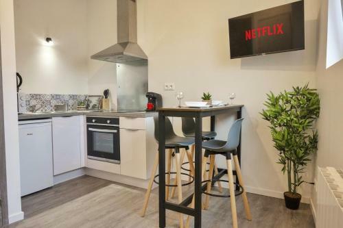 Apartamento ? Les Logis de La Tr�moille ? Cozy ? Netflix ?