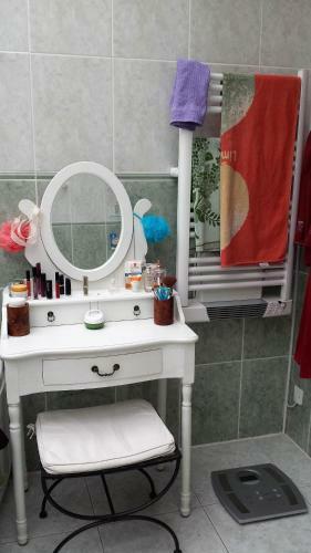 Chambre Privee Avec Salon