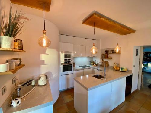 Villa Propri�t� Exceptionnelle � 25km D?aix En Provence - 8 Guests