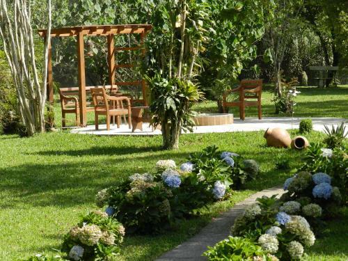 Hostal Pousada Recanto Do Pinheir�o