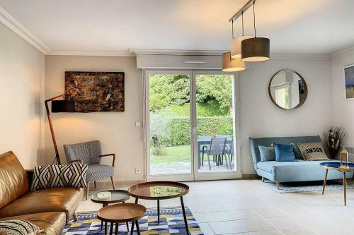 La Maison De Jos�phine - Yourhosthelper