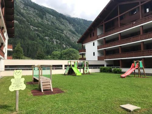 Apartamento Stunning Alpine Apt: Pool-spa-gym-telecabine