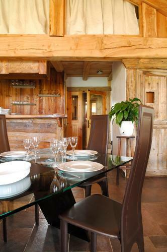 Hostal Chalet Colinn