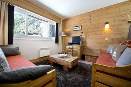 Large Central 2 Bedroom Apartment - Up To 6 Guests