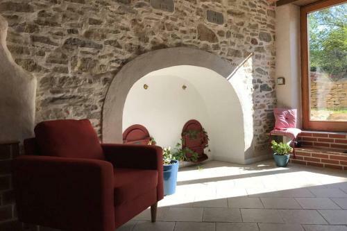 La Gargouille Des Corbi�res Cuve � Vin Habitable