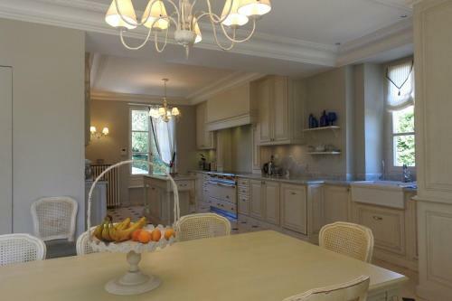 Villa Demeure de Prestige Avec Piscine Chauff�e Et Spa