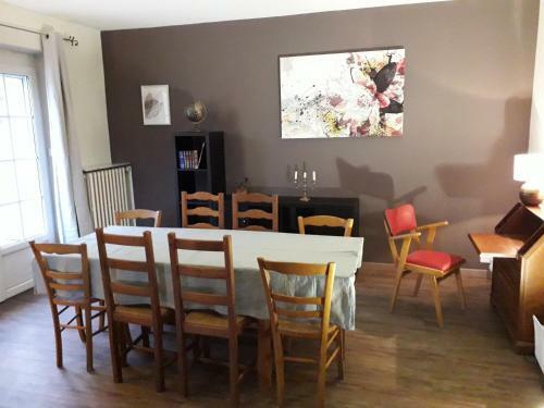 G�te Pour 8 - Axe Sedan Charleville