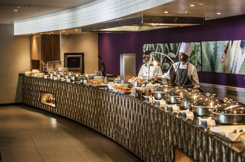 Hotel Garden Court Sandton City