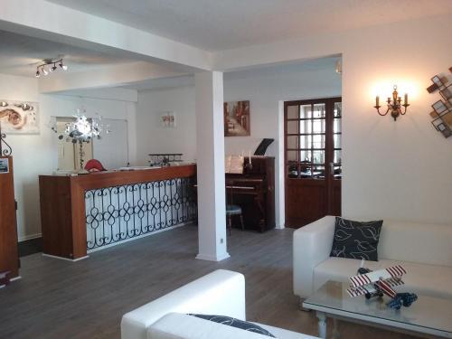 Hotel Du Commerce Chez Karen Et St�phane