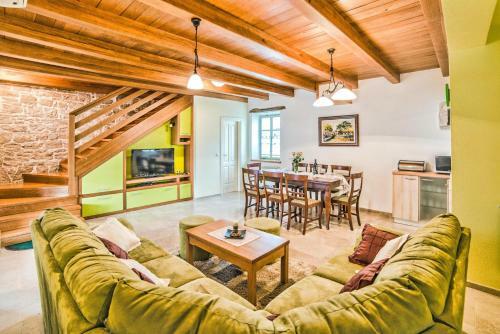 Holiday Home Bubani 111
