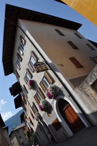 Hotel Garni Castel Ferari