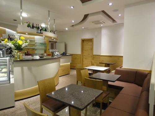 Hotel Albergo Tuenno