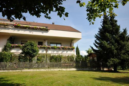 Apartamento Appartments Schnitzer