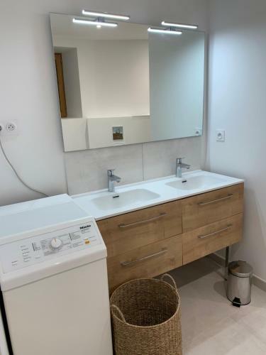 Maison � 800 M � Pied de La Plage