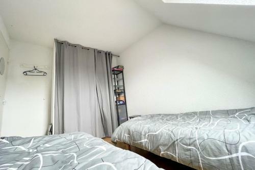 Charmante Maisonnette � 2 Pas Des Plagespiscine