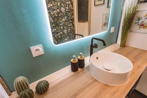 Apartamentos Gites S�r�na� Avec Vue Sur Rivi�re