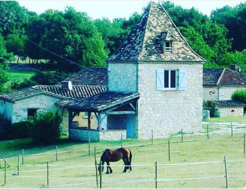 Beautiful Pigeonnier With Sensational Surroundings