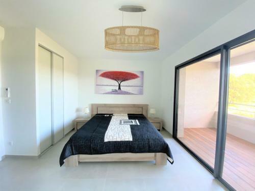 Jolie Villa Avec Jacuzzi A 1km de La Plage de Cala Rossa